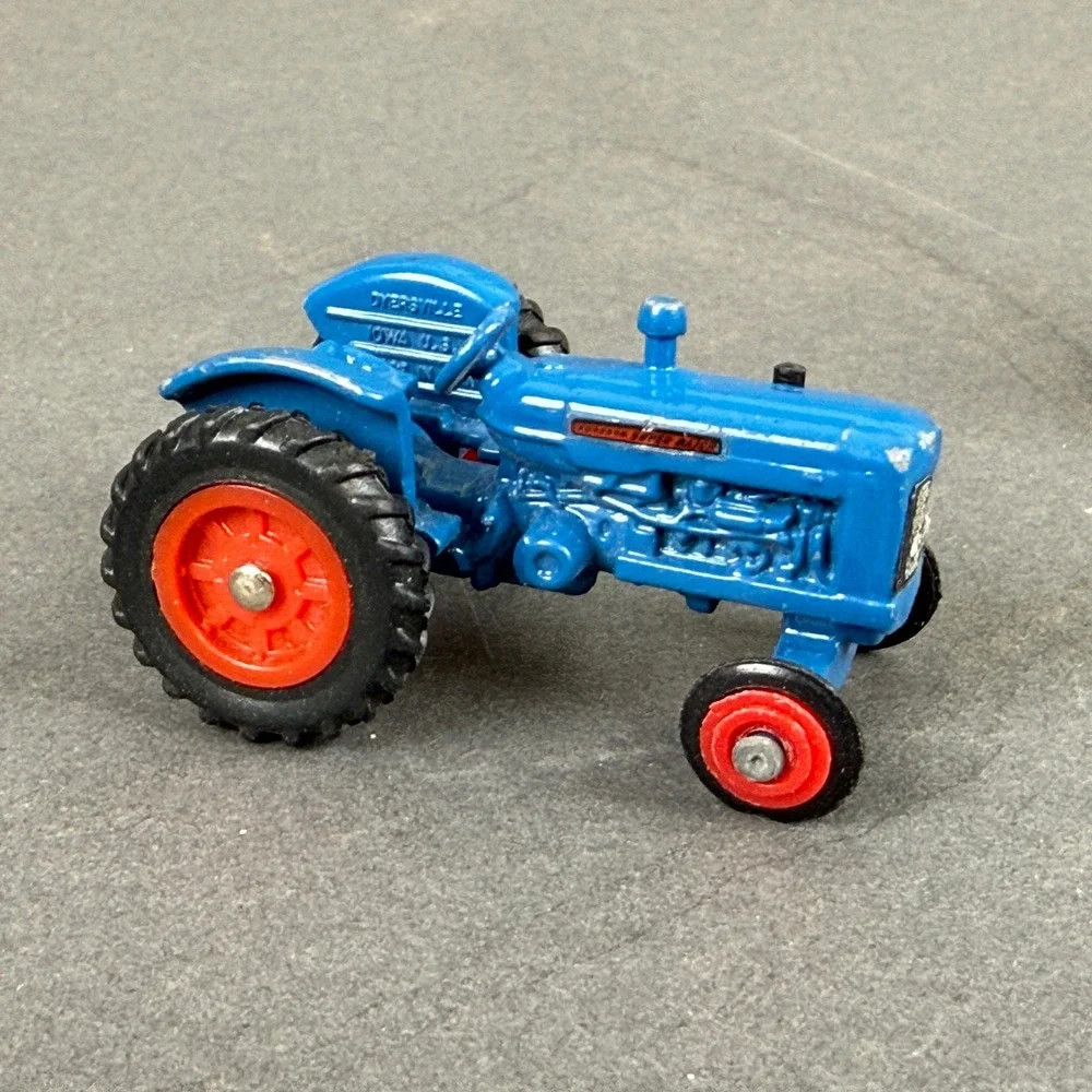 Ertl John Deere Ford Tractor Diecast Farm Toys. 1/64 - vintage lot of 3